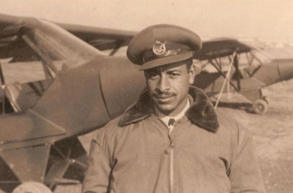 İlk siyahi pilot bir Türktü