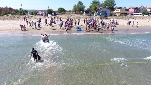 Boğulma tehlikesi geçiren kardeşleri dalgıçlar kurtardı