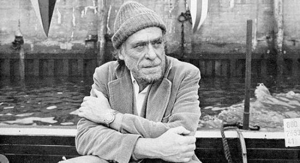 Charles Bukowski'den insani duygular üzerine 15 alıntı