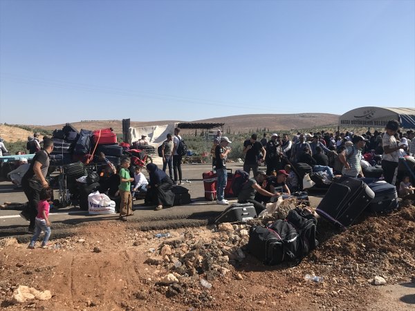 Cilvegözü Sınır Kapısı'nda Suriyeli yoğunluğu