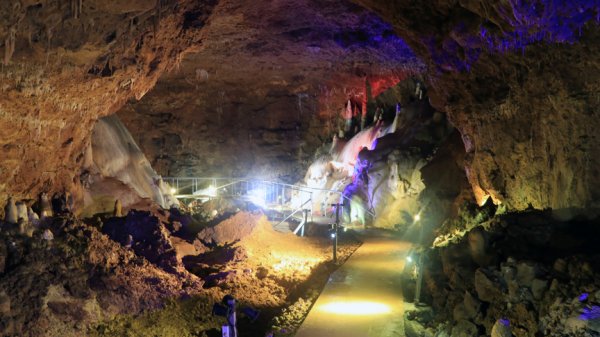 İncesu Mağarası ziyaretçilerini büyülüyor
