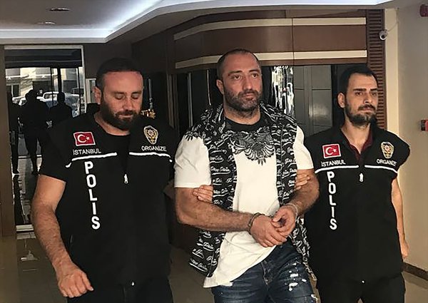 Interpol ’un aradığı mafya lideri İstanbul'da yakalandı