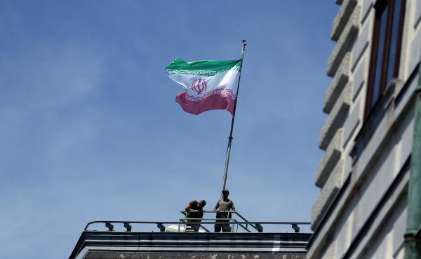 İran'dan OPEC üyelerine tepki