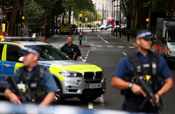 Londra'da güvenlik alarmı