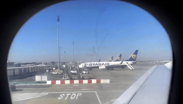 Ryanair pilotları greve gitti