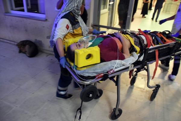 Sivas'ta çöken kerpiç evde baba öldü, kızı yaralandı