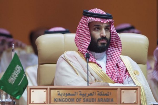 Suudi Arabistan Toronto uçuşlarını durdurdu