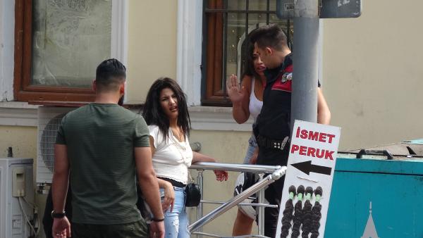 Taksim'de kadınların kavgası: Kafasında şişe kırdı