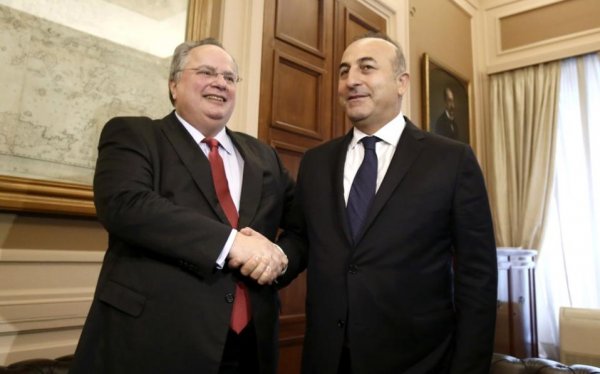 Yunan Savunma Bakanı'ndan Akar'a davet
