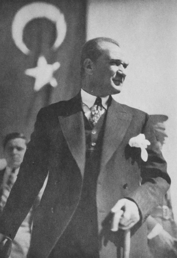 Atatürk'ün mücadelesi ve hayatı tek kitapta