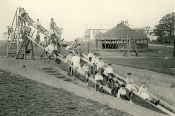 Dünyanın ilk çocuk parkları