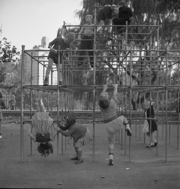 Dünyanın ilk çocuk parkları