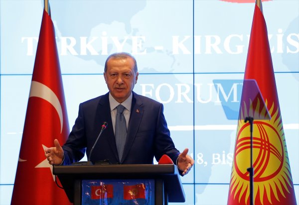 Erdoğan: FETÖ'nün hiçbir dost ülkede olmasını istemiyoruz