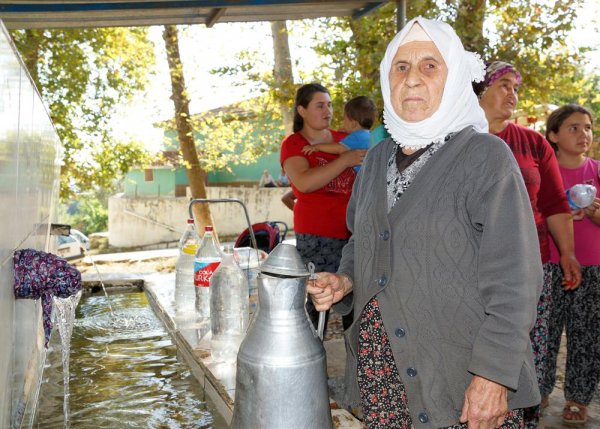 İzmirlilerin susuzluk sorununa eşekli çözümü