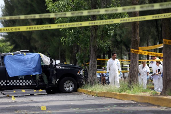 Meksika'da polis ekiplerine pusu: 4 ölü 6 yaralı