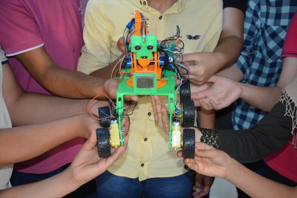 Şanlıurfalı öğrenciler robot yaptı