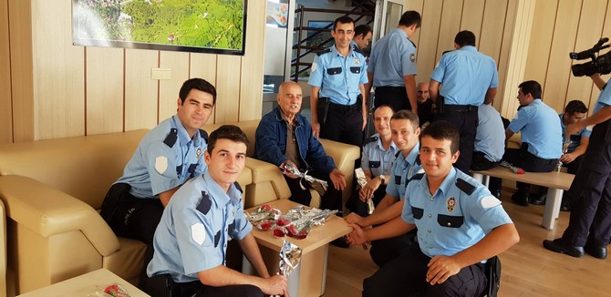 rize-polis-okulu’ndan--findikli-huzur-evine-moral-ziyareti-(17).jpg