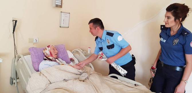 rize-polis-okulu’ndan--findikli-huzur-evine-moral-ziyareti-(4).jpg