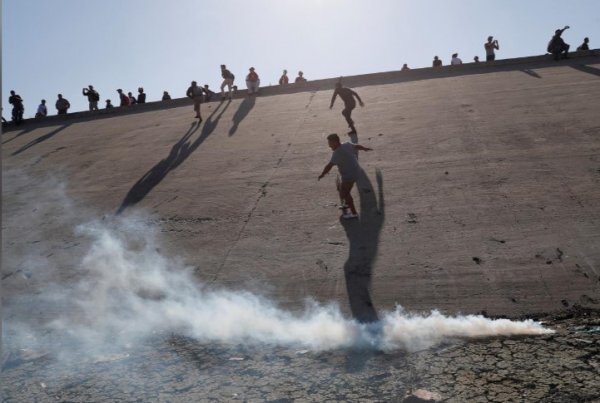 US forces use tear gas on migrants at Mexico border