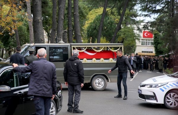 Helikopter kazasında şehit olan askerlerin cenazeleri uğurlandı