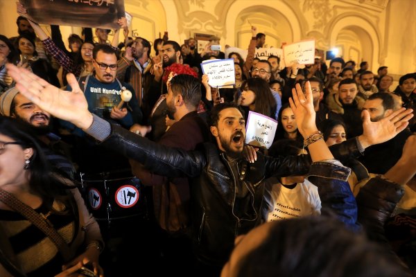 Suudi Arabistan Veliaht Prensi Tunus ’ta protesto edildi