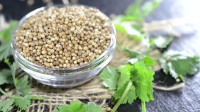 bas-agrisina-etkili-2-bardak-suyun-icine-atin-ve