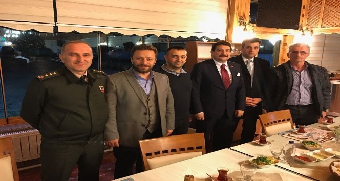 Sivas’a İHA Bölge Müdürü olarak atanan Göktürk Fırat’a Rize basınından veda yemeği