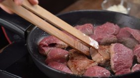 bu-hastaligi-tetikliyor-kirmizi-etin-icindeki