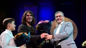 muzigin-efsane-ismi-olumunun-10-yilinda-anildi