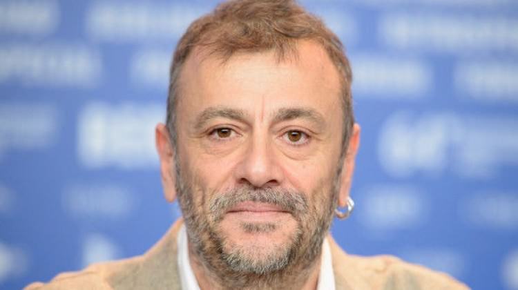 Kutluğ Ataman’dan demokrasi dersi