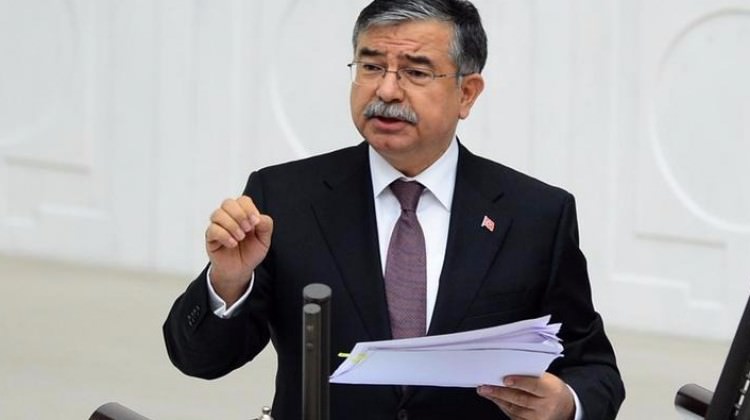 Okullarda el yazısı kararı!