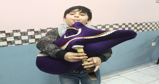 Hem eğleniyor hem de kültürlerini öğreniyorlar