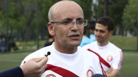 bakan-simsek-ten-7-yil-sonra-bir-ilk-golu-atti