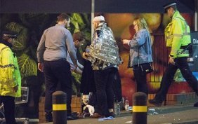 ingiltere-de-konser-alaninda-patlama