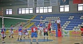 rize-de-kurumlararasi-voleybol-turnuvasinin-galibi-hem-kadinlarda-hem-erkeklerde-milli-egitim-il-mudurlugu-oldu