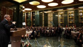 erdogan-kulliye-calisanlari-ile-iftar-yapti