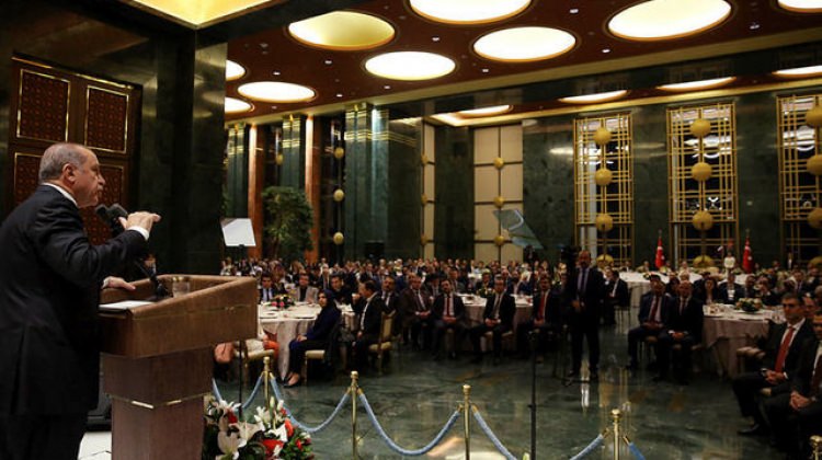 Erdoğan Külliye çalışanları ile iftar yaptı!