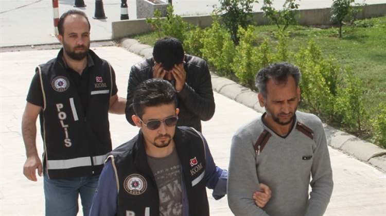 Göçmen kaçakçılığı operasyonunda 3 tutuklama