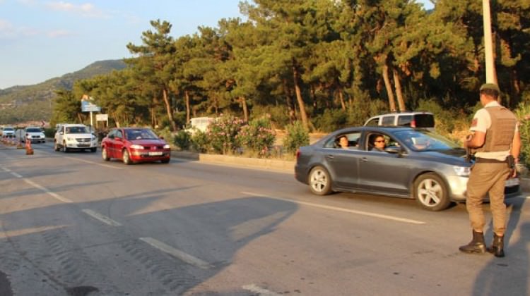 tatilciler-bodrum-a-akin-akin-gelmeye-basladi