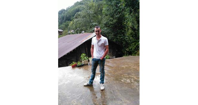 derede-kaybolan-kizi-ararken-dere-sularina-kapildi-yasamini-yitirdi