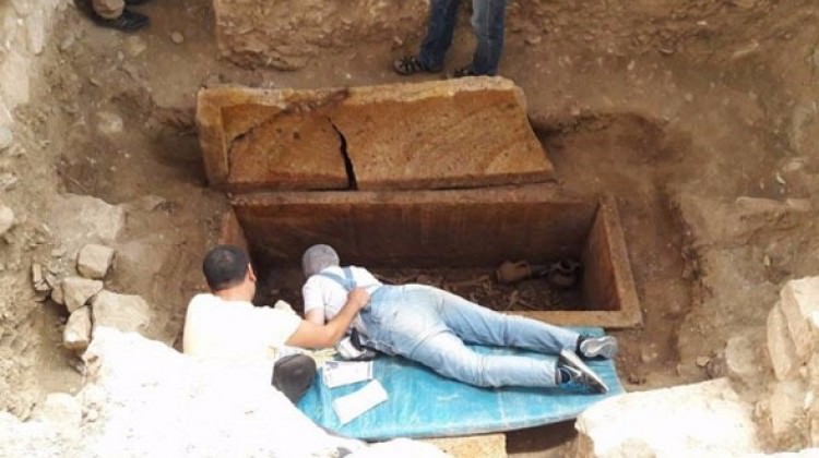 Balıkesir’de 2500 yıllık mezar açıldı!