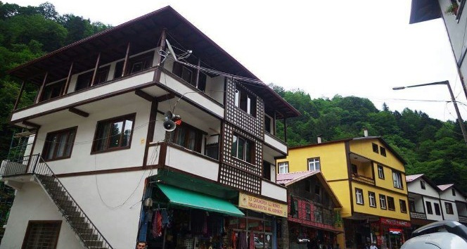 camlihemsin-yeni-yuzune-kavustu