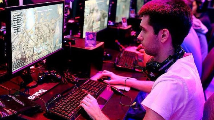 genclerin-yuzde-3-6-si-internet-bagimlisi