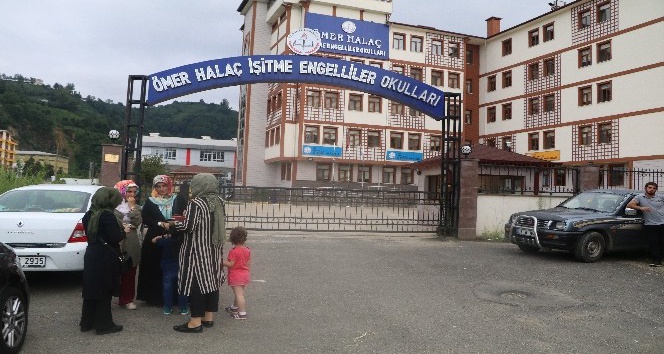 Rize’de işitme engelli miniklerin sınıfları kapatılıyor