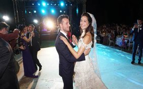 azra-akin-trakya-usulu-dugunle-dunyaevine-girdi