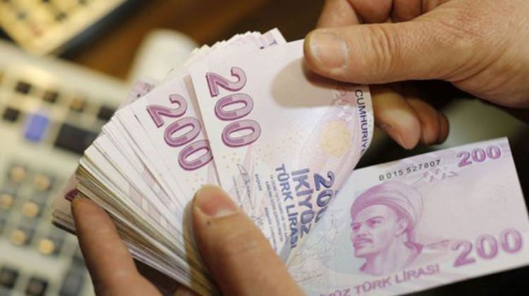 SGK’dan emeklilere ek ikramiye fırsatı! Paranızı almak için son 2 ay!