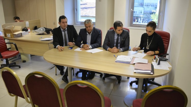 Herkes bu fotoğrafı konuşmuştu! Yine elde kaldı