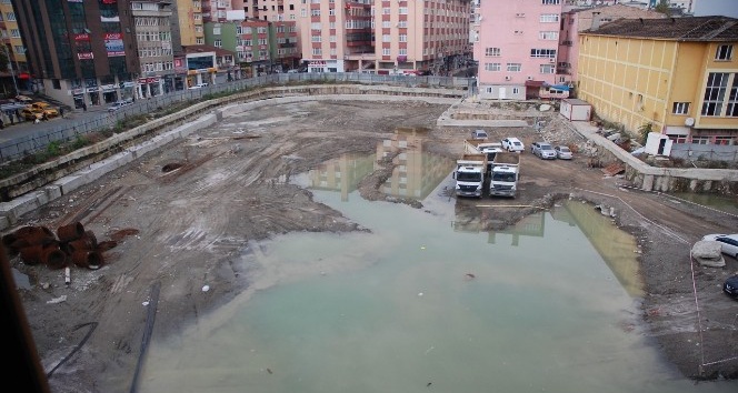 Rize Meydan Projesi’ne bir türlü başlanılamadı