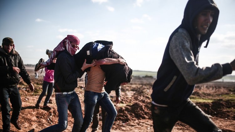 Filistin'de korkunç bilanço: 2 şehit, 217 yaralı