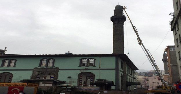 Eski Orta Cami Yıkımına Başlandı